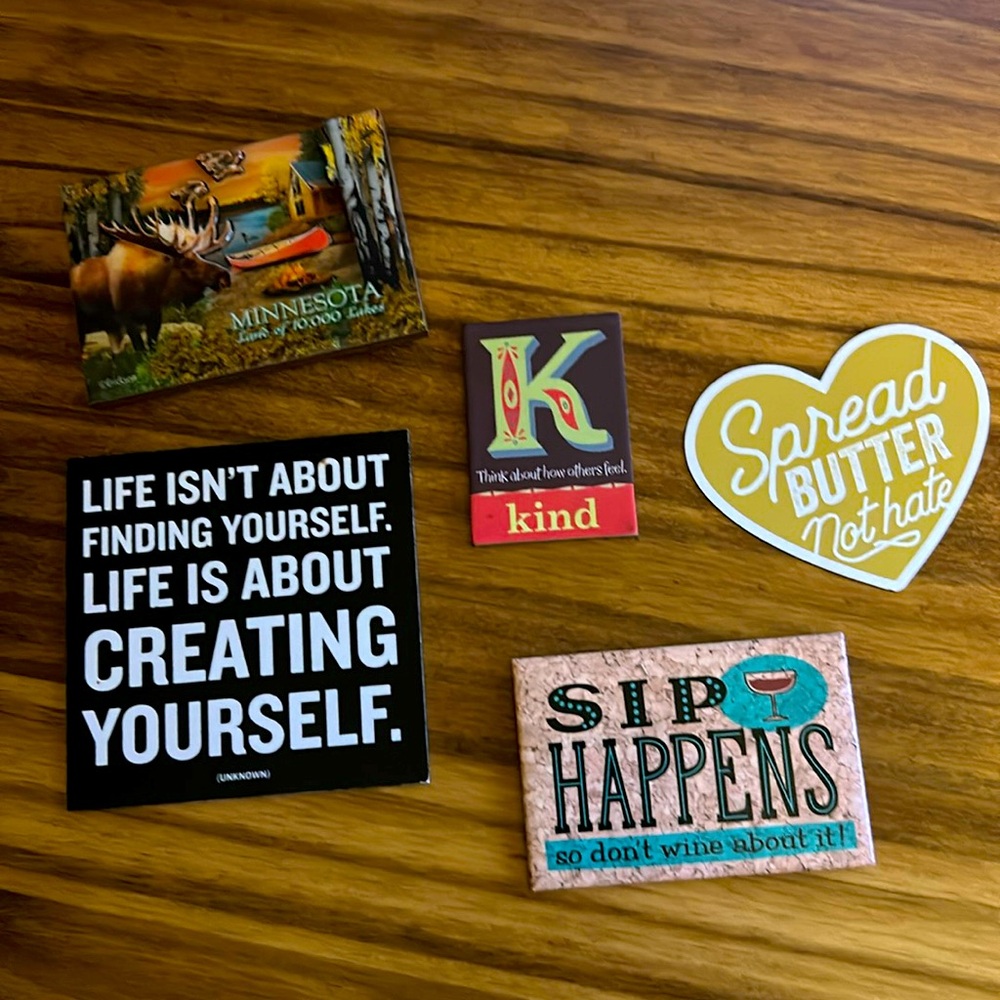Assorted novelty magnets